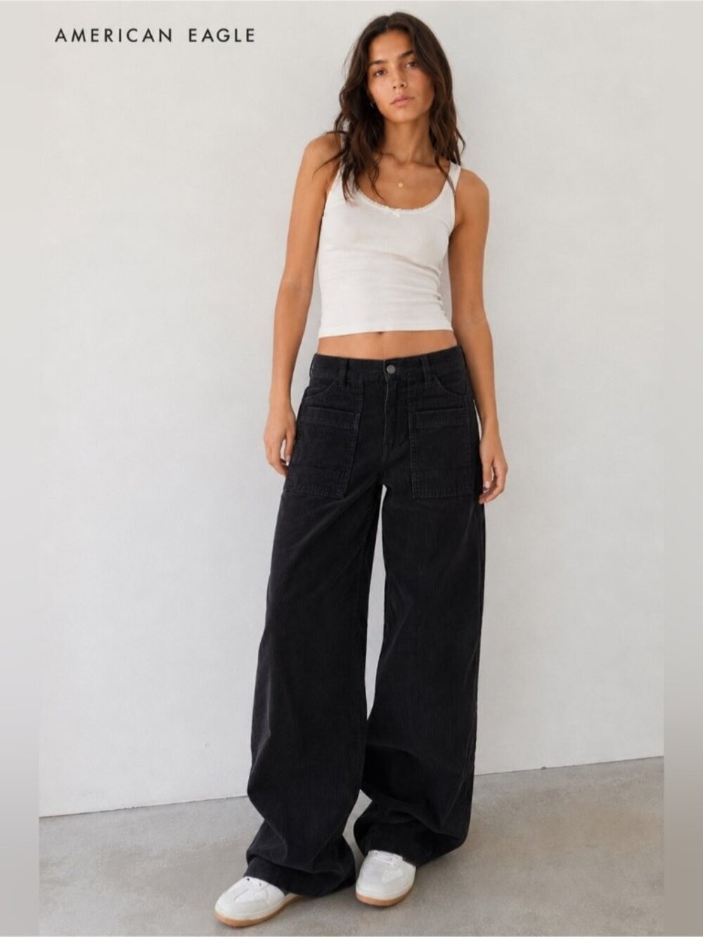 American Eagle Low-Rise Baggy Wide Leg Black Corduroy Pants Women’s Size 18